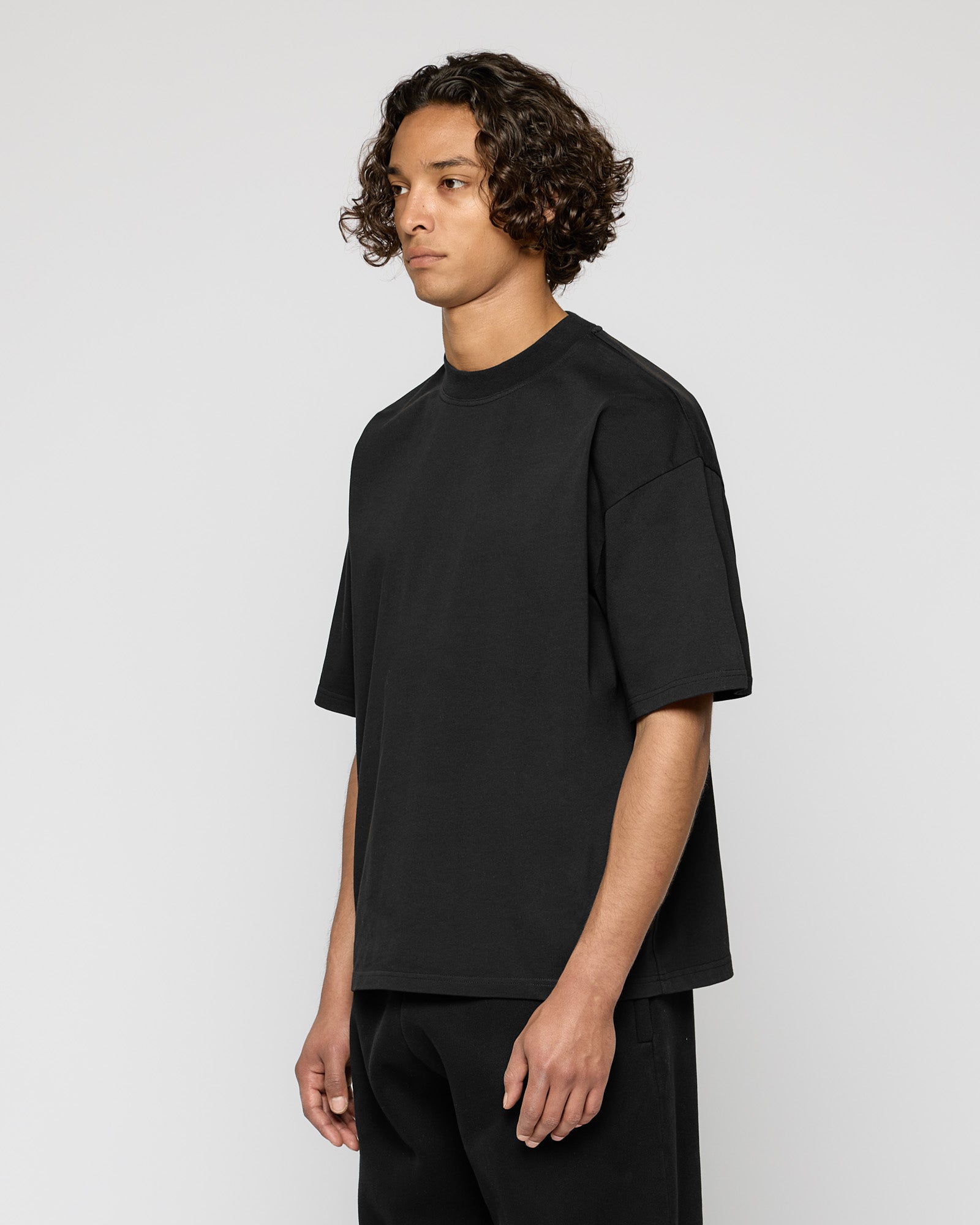 Heavy Black Basic T-Shirt