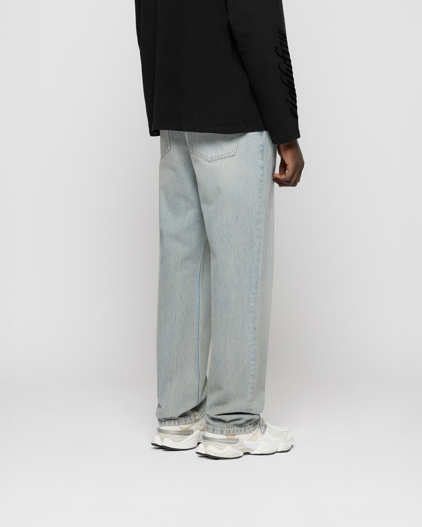 Straight basic jeans