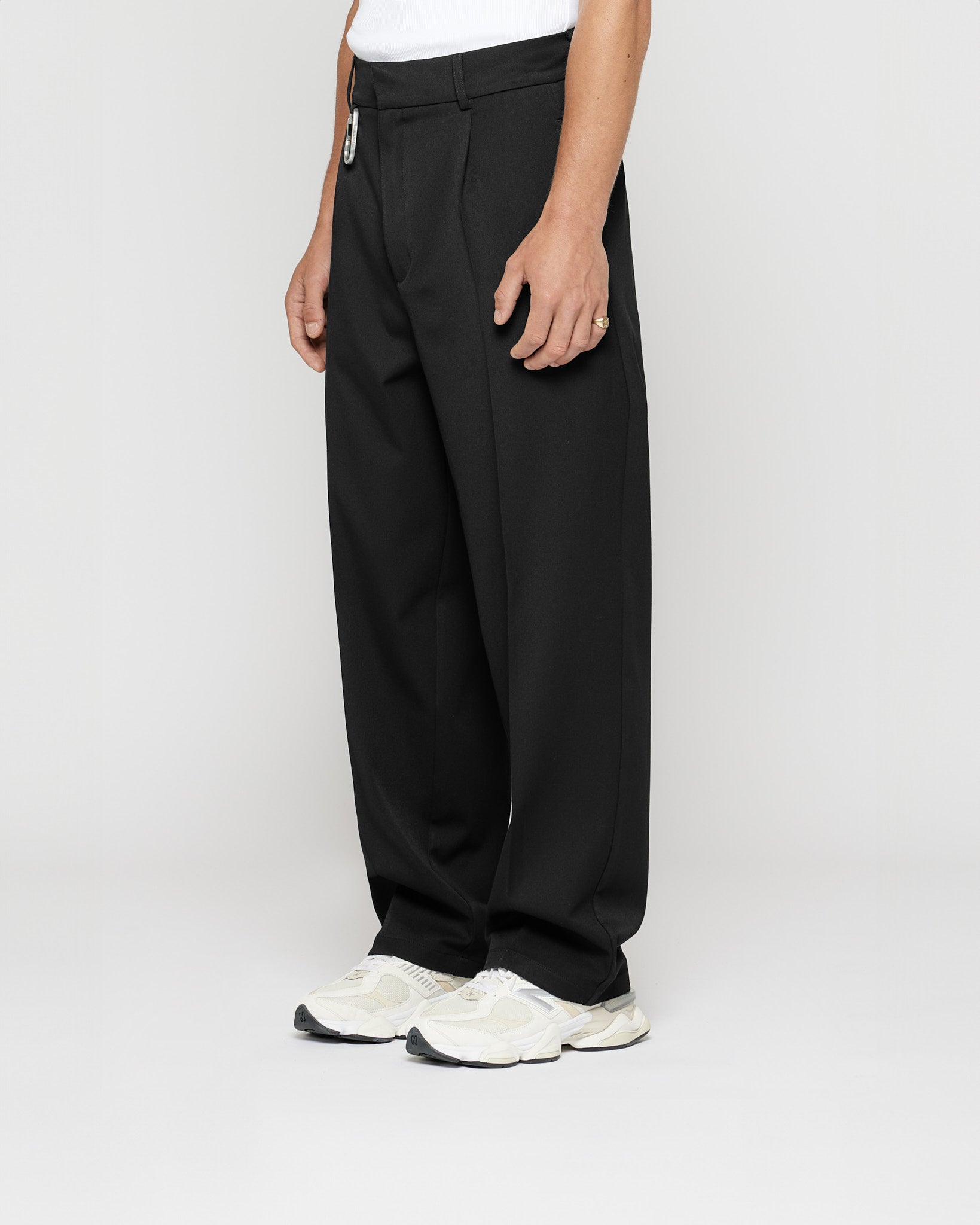 Pleated Baggy Tailored Pants
