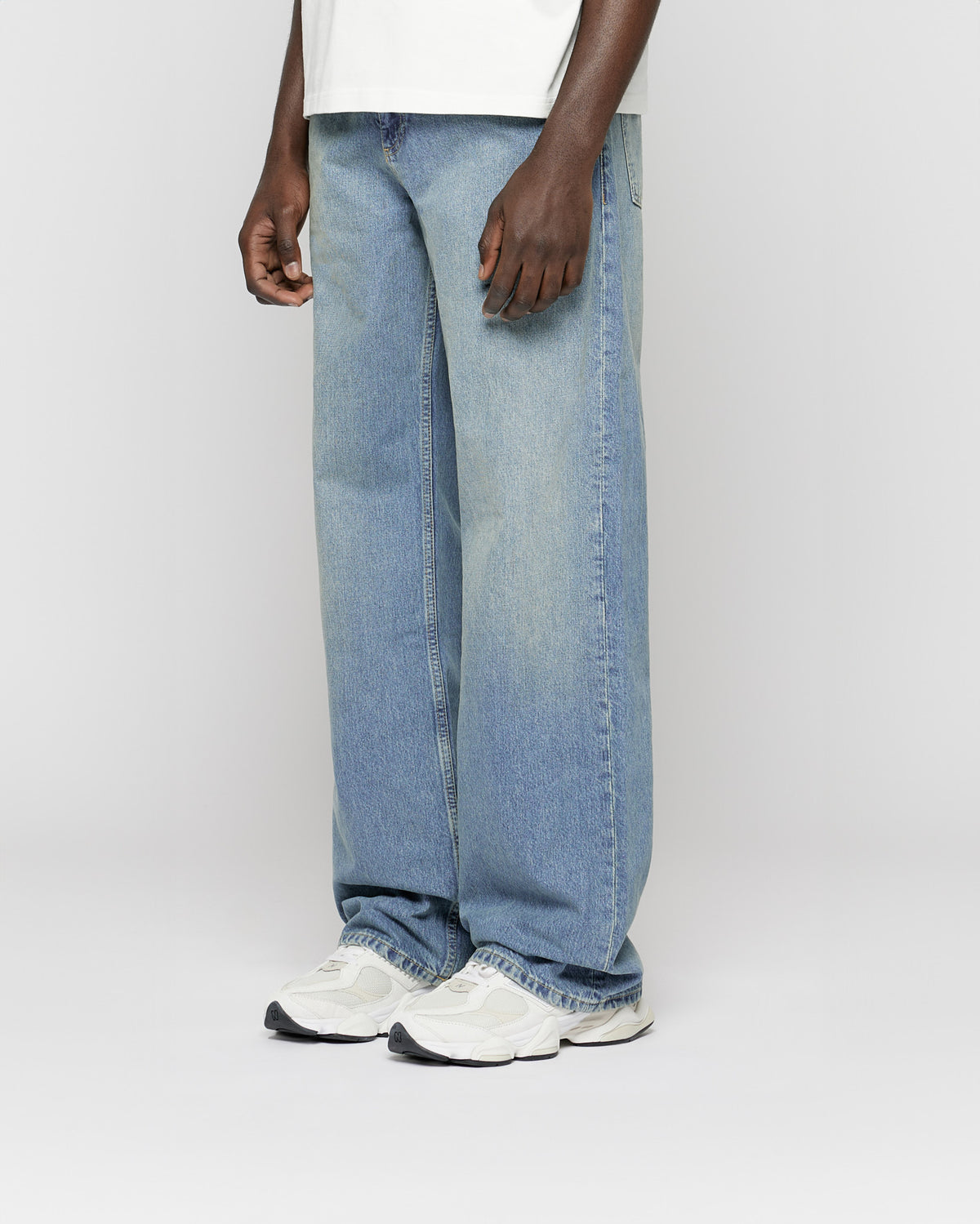 Loose basic jeans – eightyfiveclo