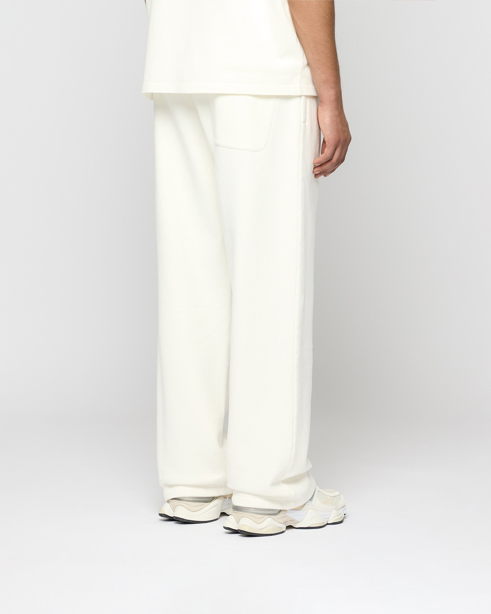 Signature Wide Sweatpants