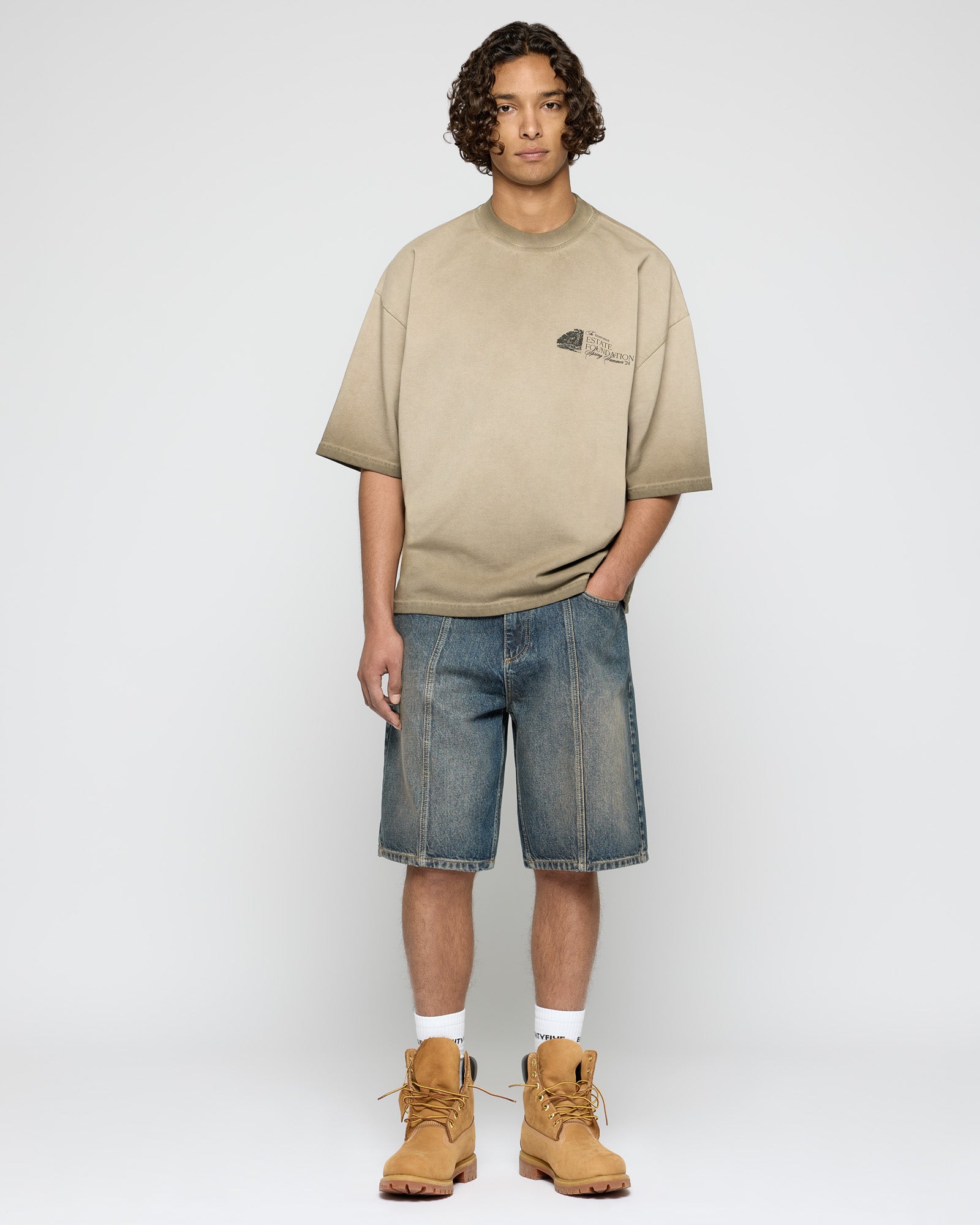 Estate Cropped T-Shirt