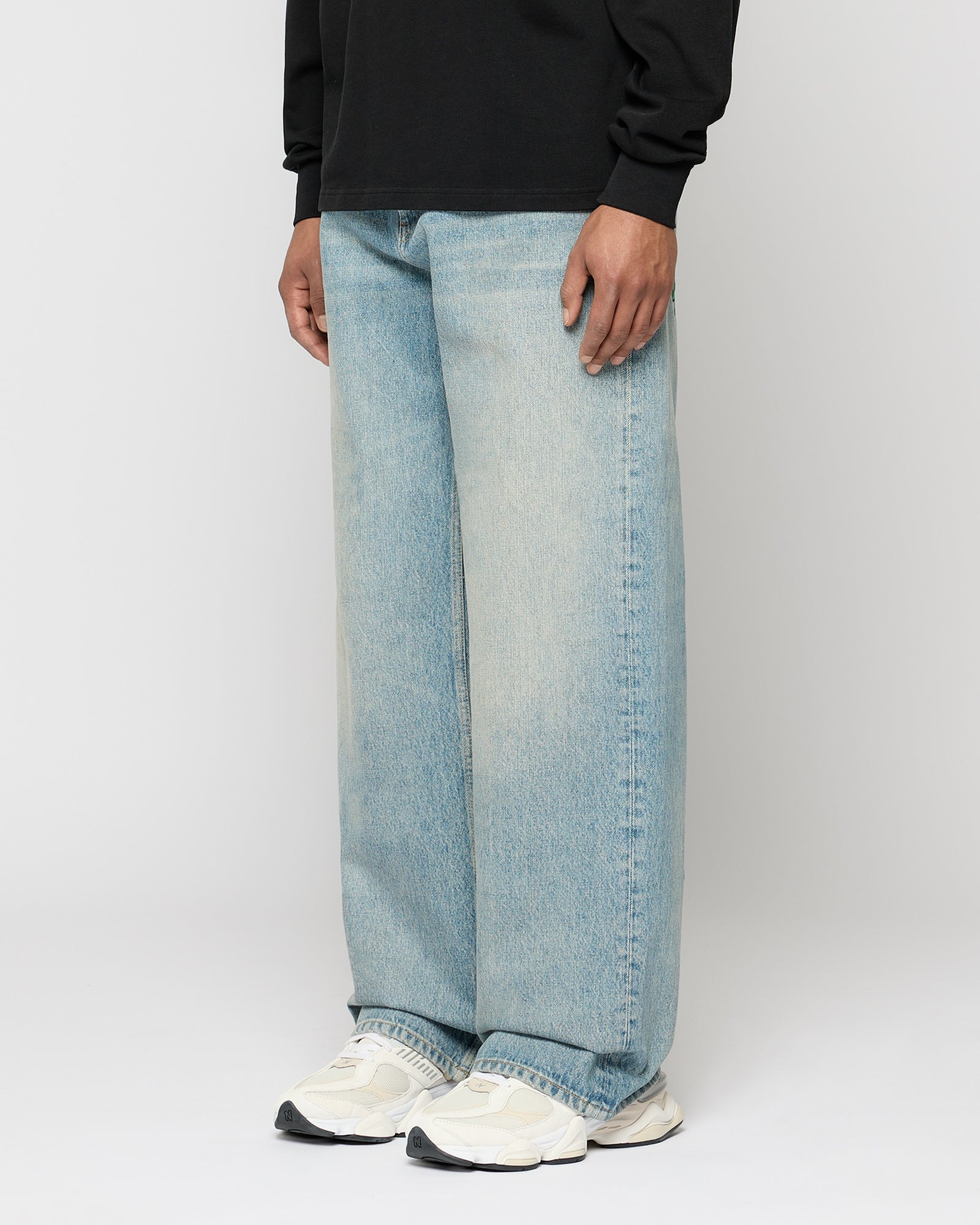 Loose basic jeans
