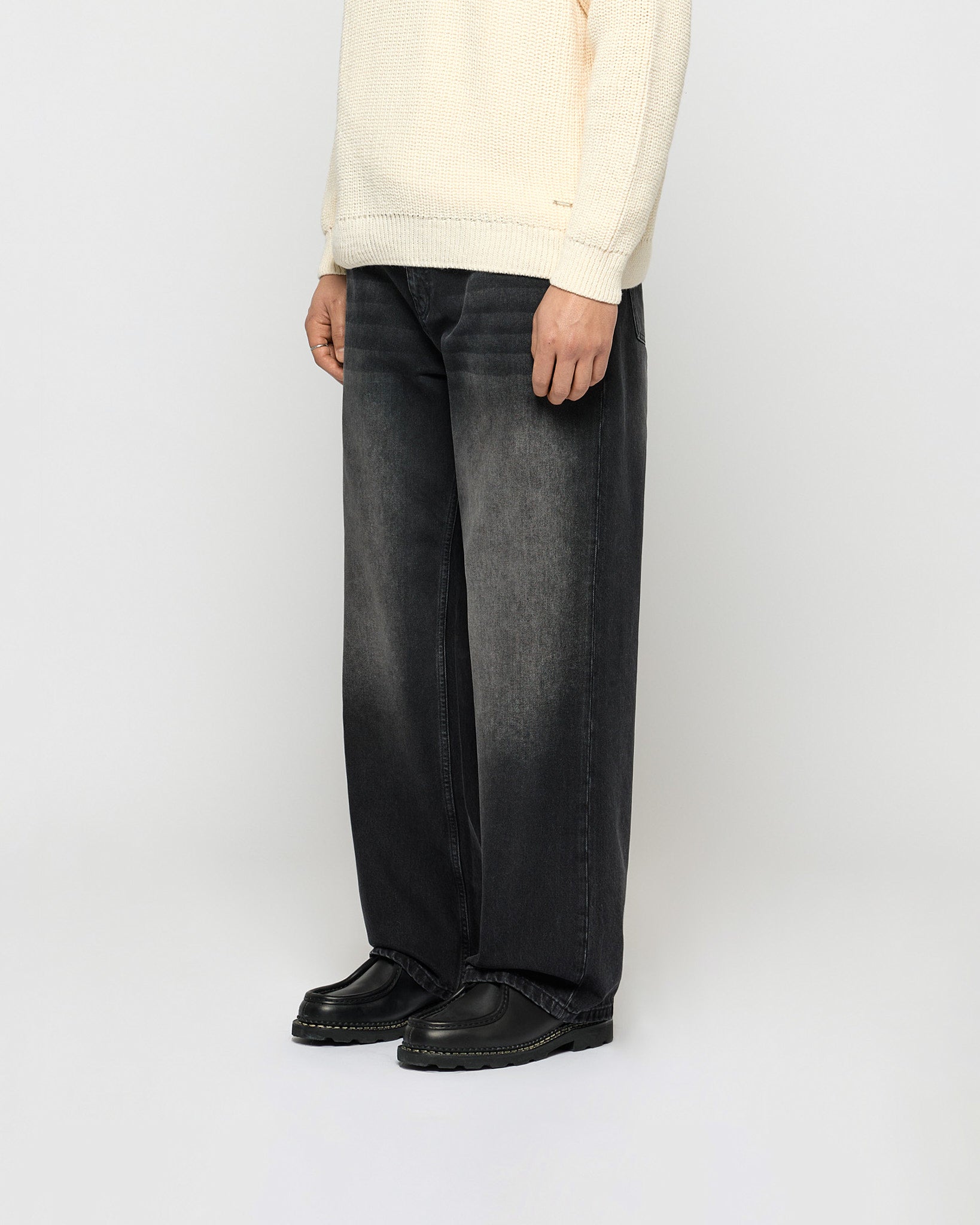 Relaxed Fit Jeans