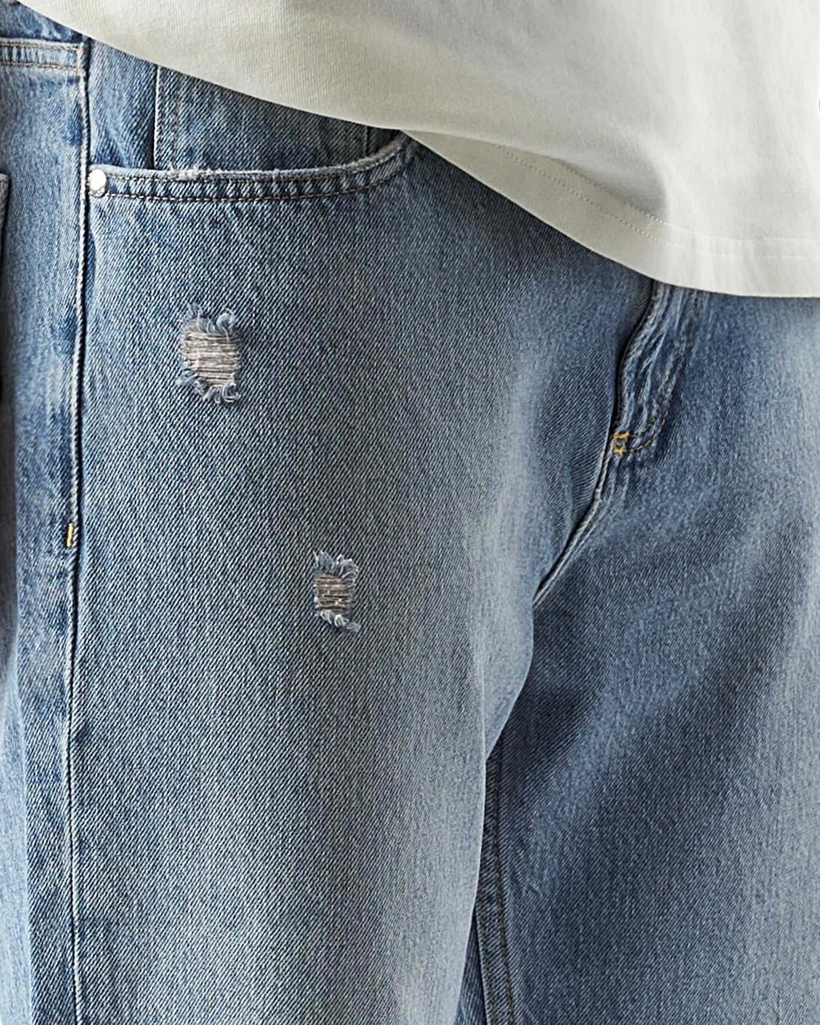 Straight Distressed Jeans