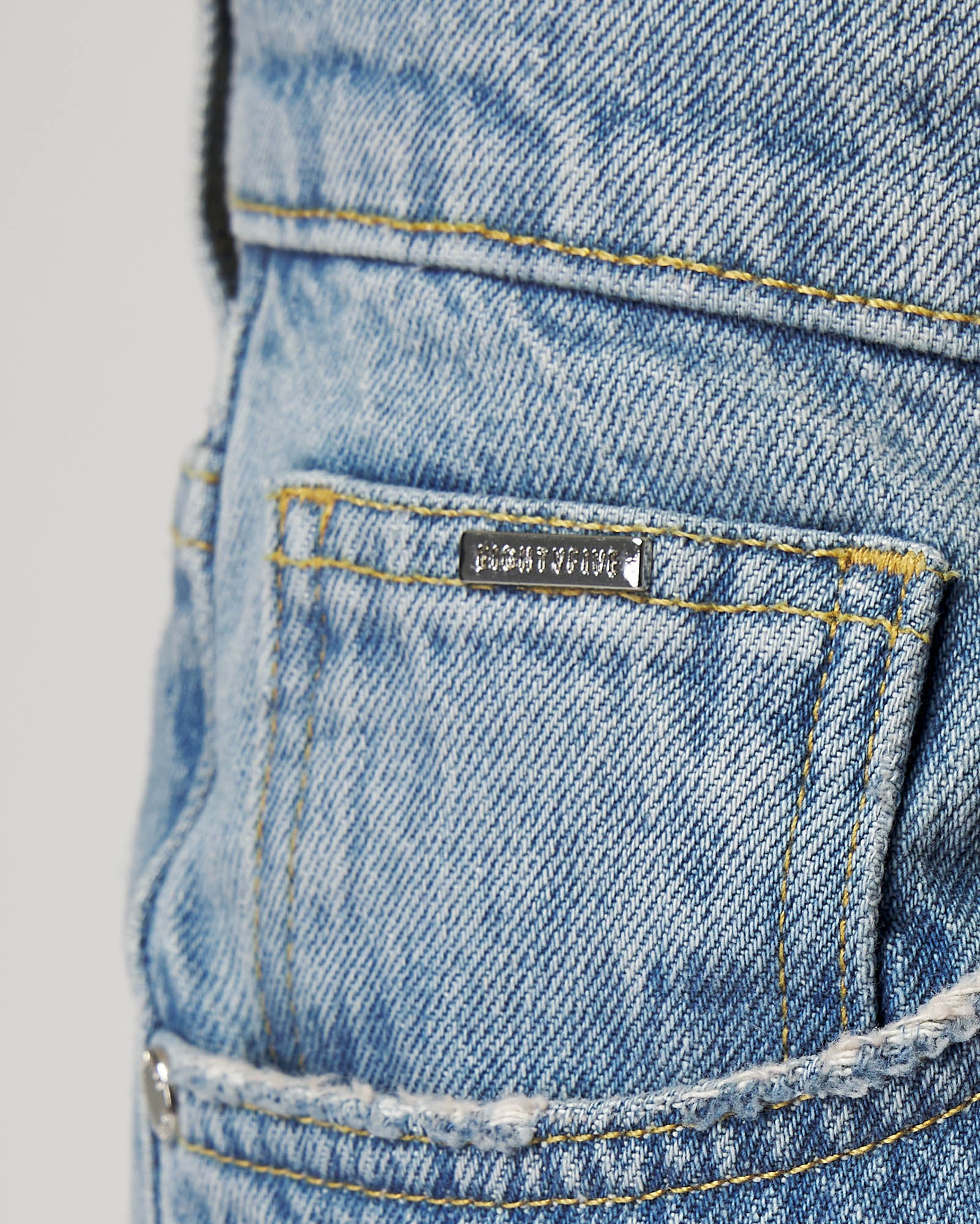 Washed Zipped Jeans