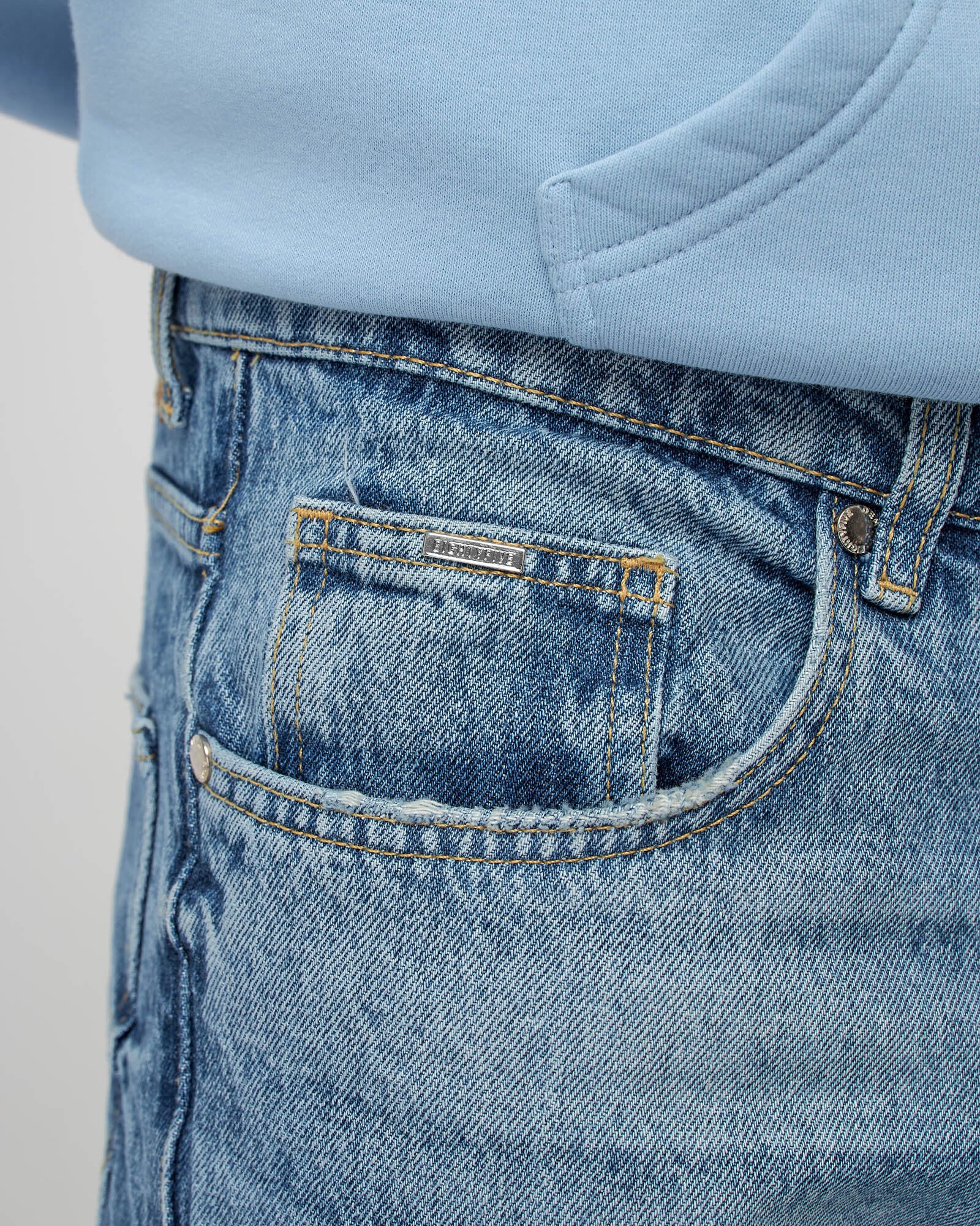 Distressed Split Jeans