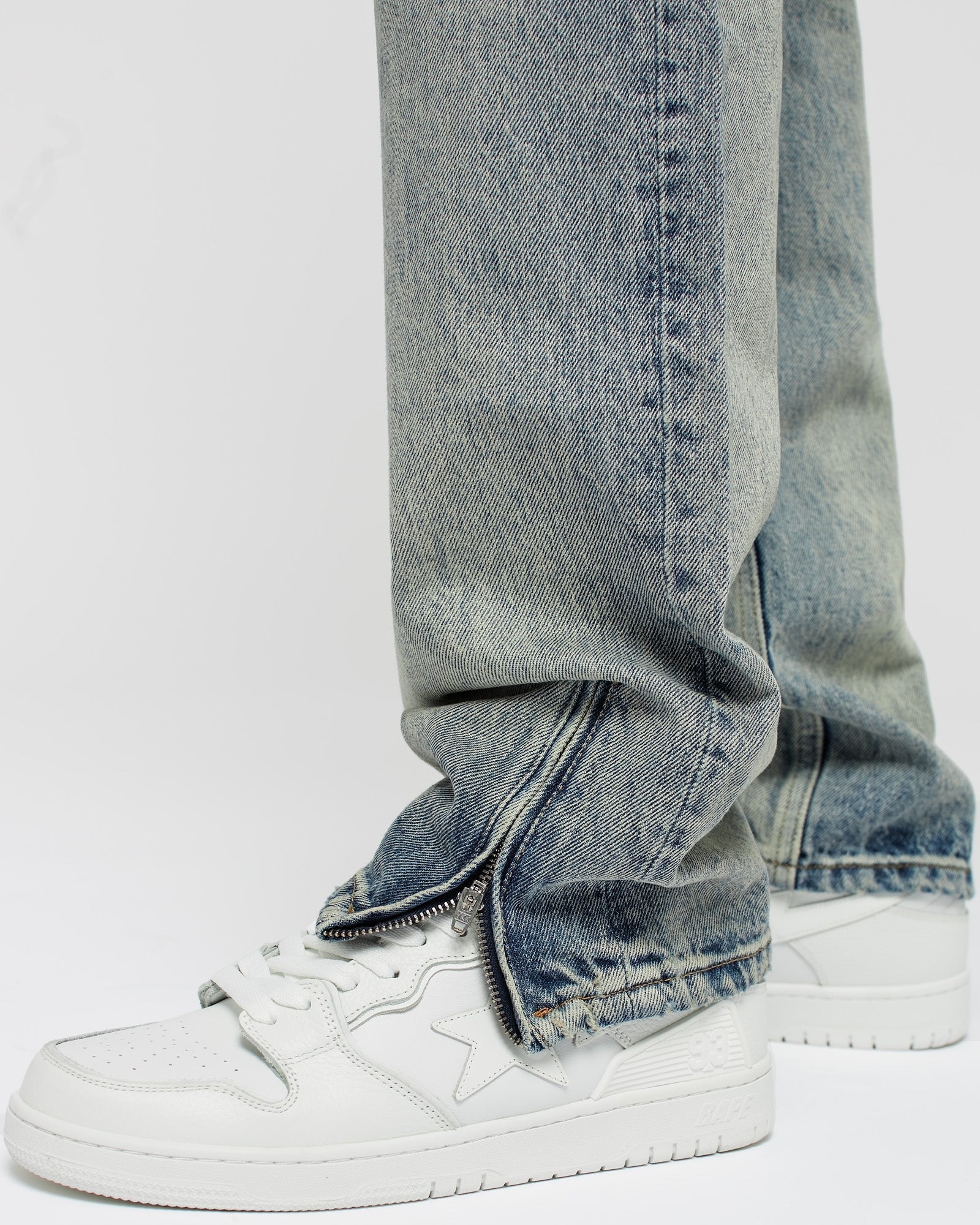 Zipped Jeans